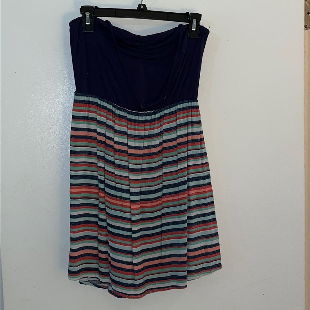 New Roxy mini dress, with removable strap. Can be worn as a cover up.